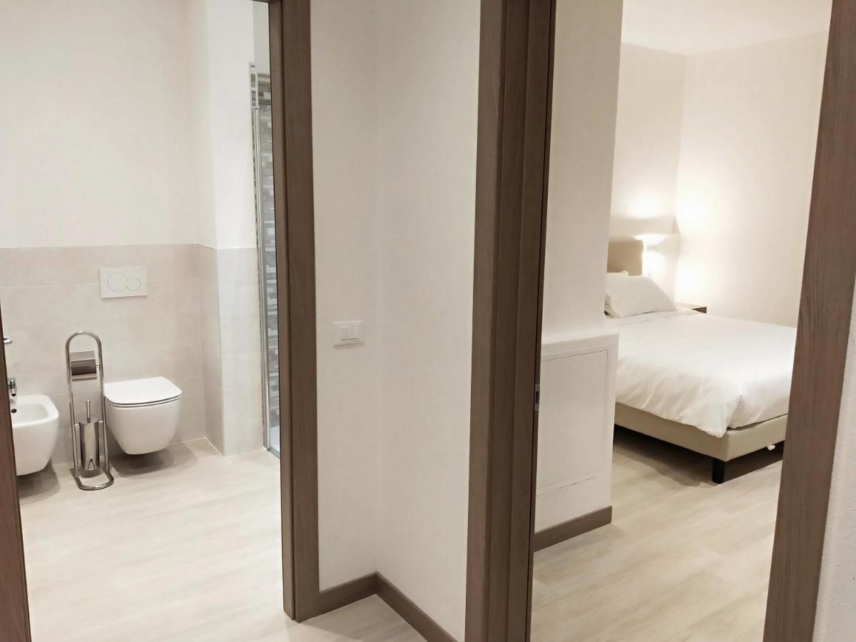Via Poma Apartments&Rooms เวโรนา ภายนอก รูปภาพ