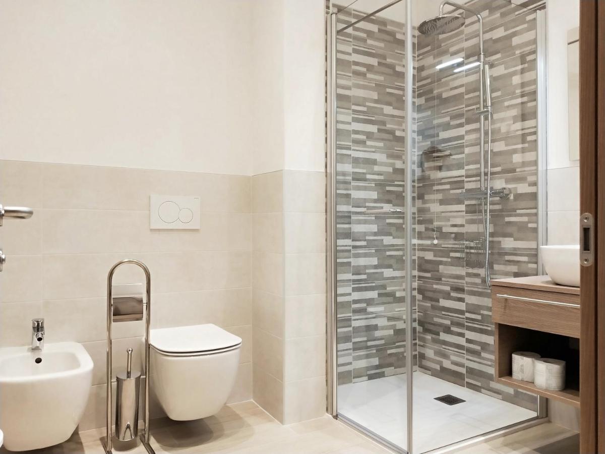 Via Poma Apartments&Rooms เวโรนา ภายนอก รูปภาพ