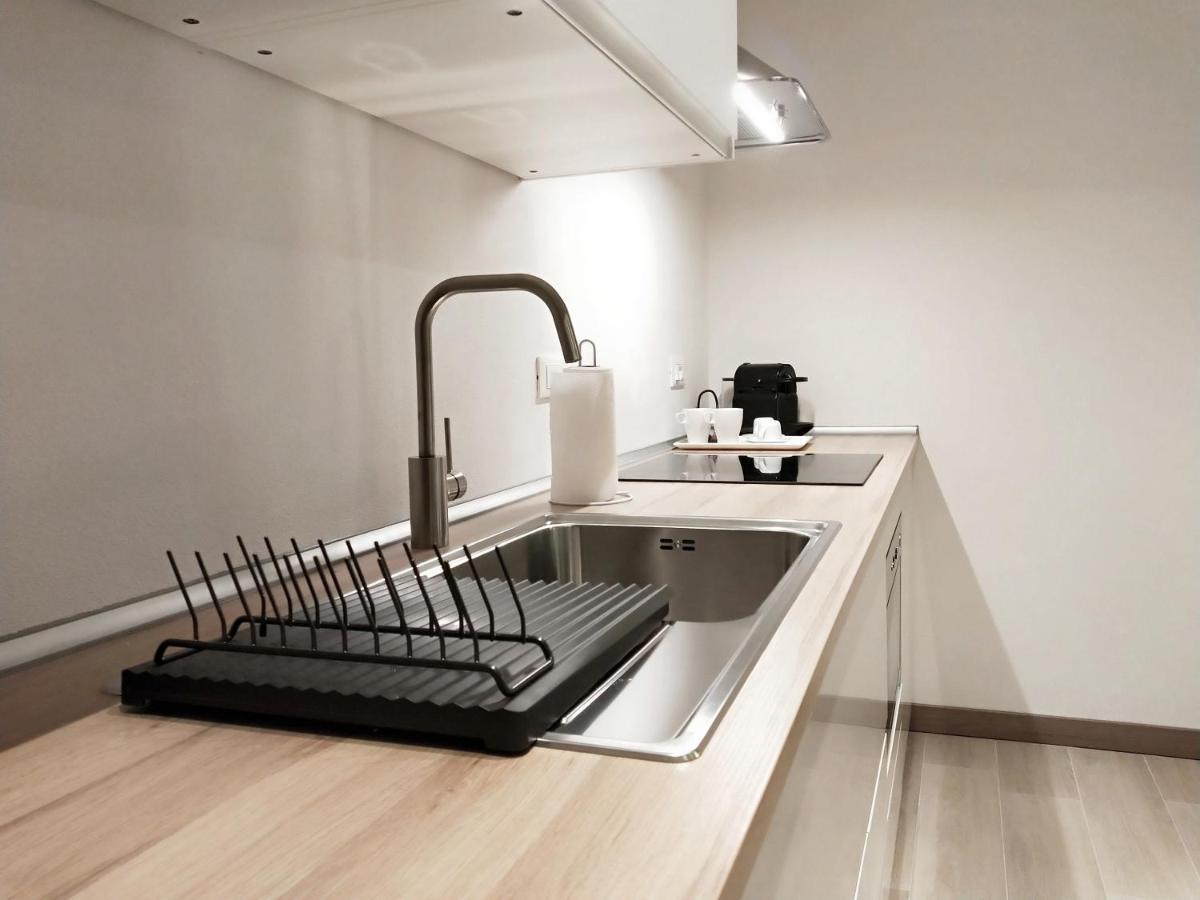 Via Poma Apartments&Rooms เวโรนา ภายนอก รูปภาพ