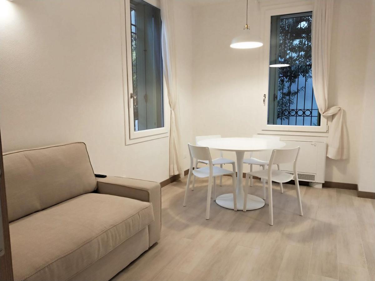 Via Poma Apartments&Rooms เวโรนา ภายนอก รูปภาพ