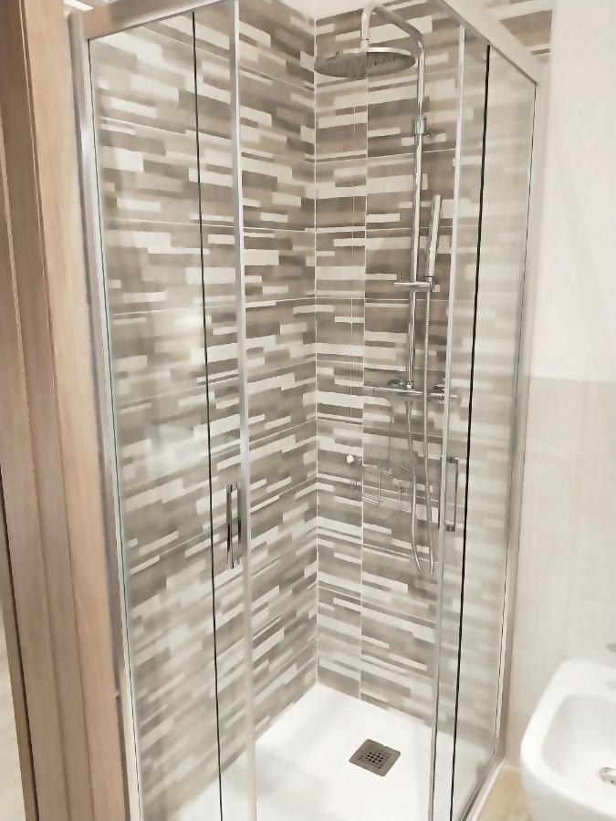 Via Poma Apartments&Rooms เวโรนา ภายนอก รูปภาพ