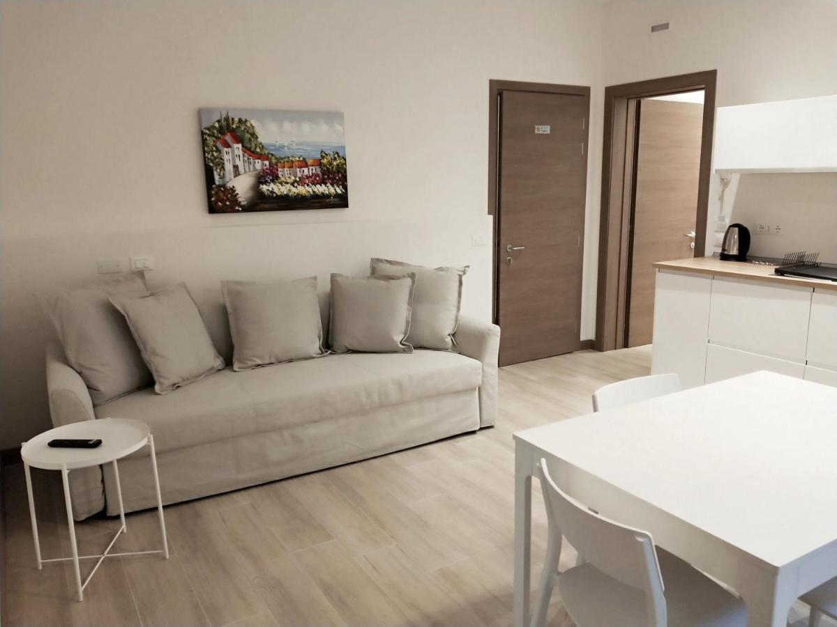 Via Poma Apartments&Rooms เวโรนา ภายนอก รูปภาพ
