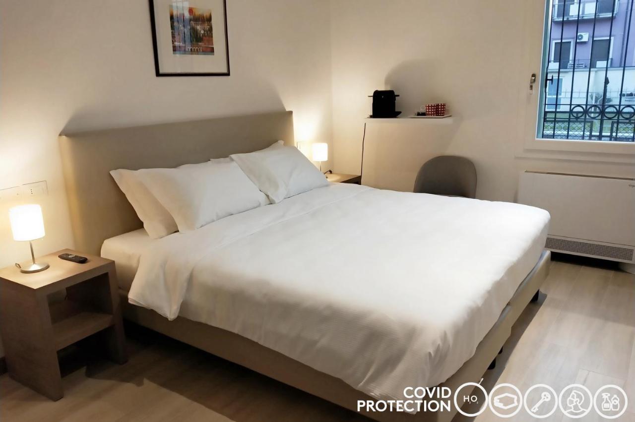 Via Poma Apartments&Rooms เวโรนา ภายนอก รูปภาพ