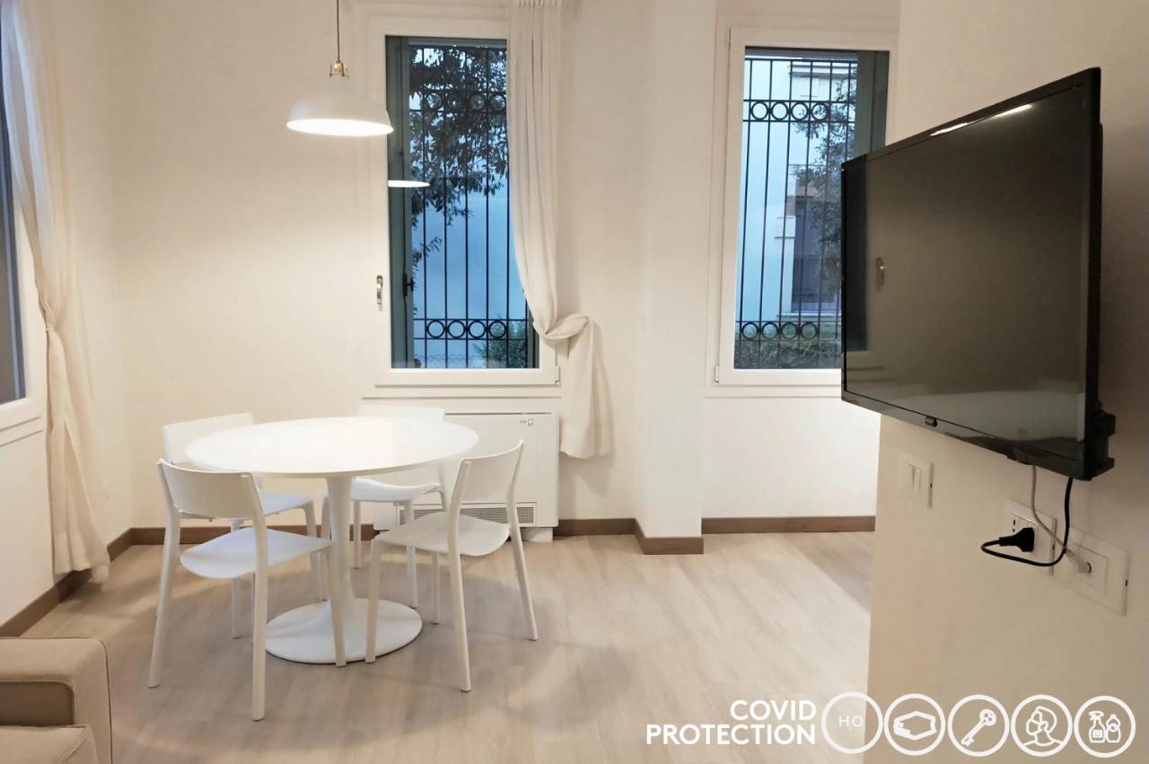 Via Poma Apartments&Rooms เวโรนา ภายนอก รูปภาพ
